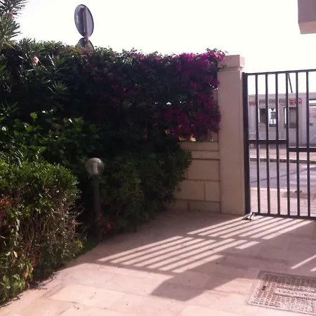 Edificio Cannizzo * Scoglitti